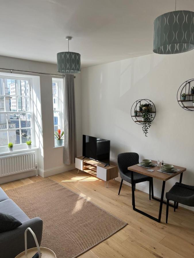 Lovely 1 Bed Flat *Free Parking* Hoe/Barbican Plymouth Exterior photo